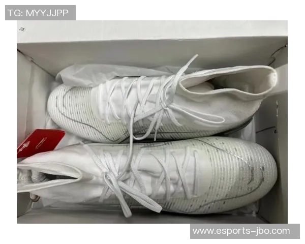 李宁足球鞋助力球星赛场闪耀展示创新科技与时尚风采