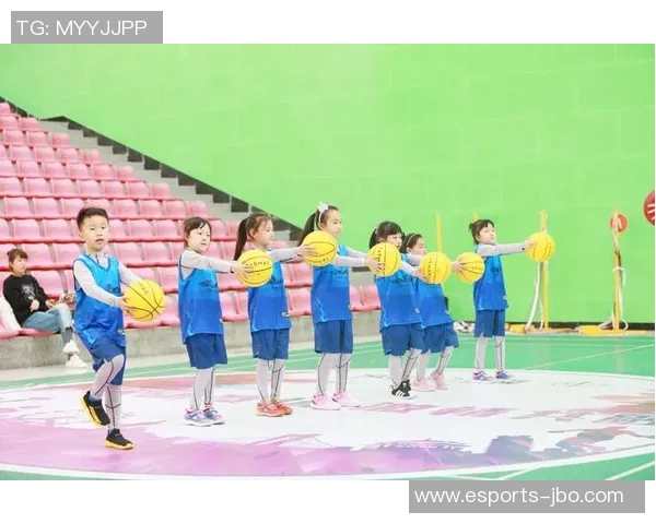 足球起飞球星卡通形象跃动呈现激烈比赛瞬间的热血场景 足球起飞球星卡通形象跃动呈现激烈比赛瞬间的热血场景